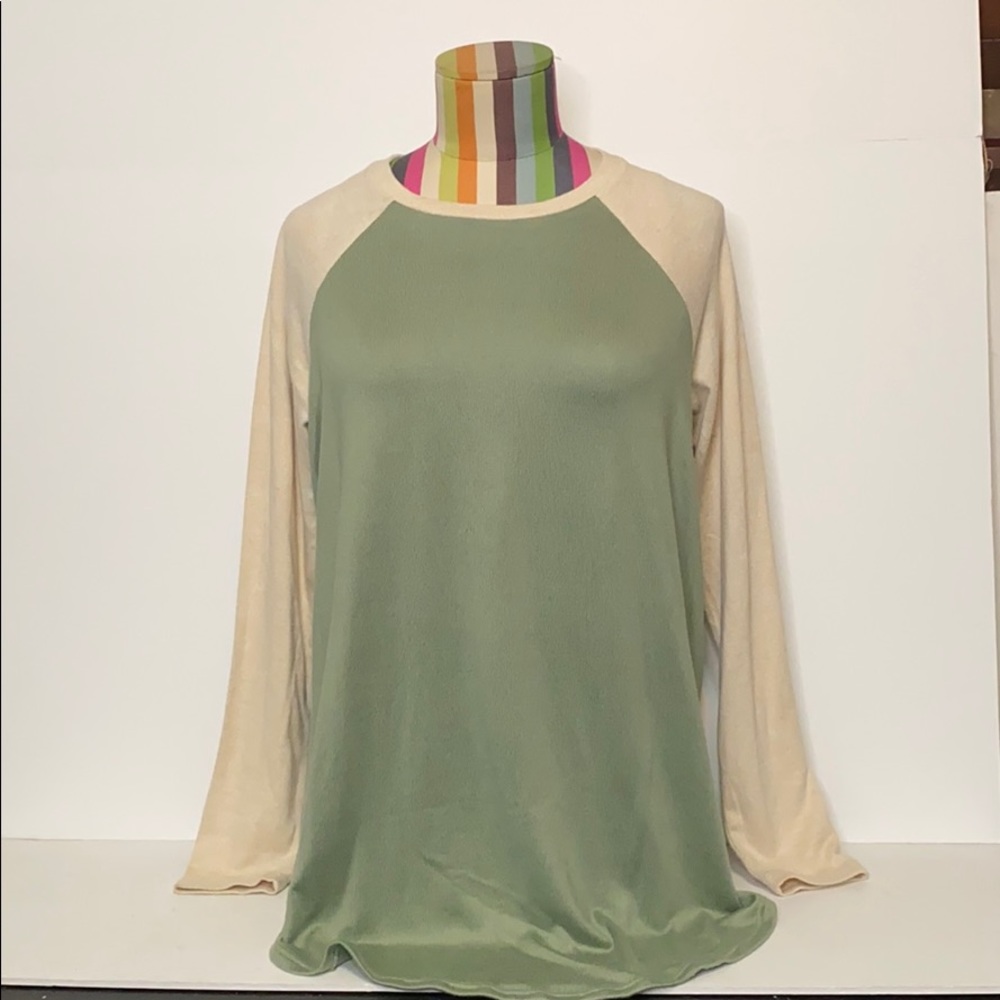 American Eagle Green and Tan Sweater